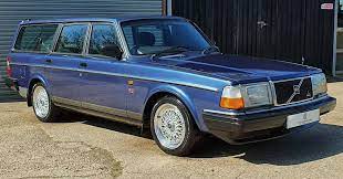 This was my first volvo 240. Carsinpixels On Twitter Look At This Cool Wagon The 1991 Dark Blue Metallic Volvo 240 Se Estate 2 3i Manual