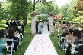 Top Trends In Jewish Weddings And Interfaith Weddings Christian Wedding Ceremony Interfaith Wedding Jewish Wedding