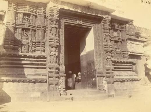 Photographs of Jagannath Temple ( Odisha ) collected by James Fergusson in year 1880 ⚒️ Built by - King Anantavaarma Chodaganga Deva ⌛ Built in : 11 th century CE 🧭 Location -