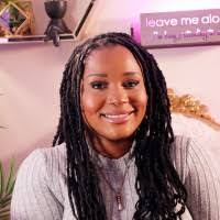 Ashley Wardlow's Instagram, Twitter & Facebook