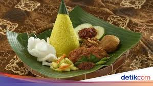 Nasi kuning ketan betawi / jual ketan kuning di depok harga terbaru 2021 / salah satu nasi khas betawi yang semakin sulit ditemukan adalah nasi ulam. Cara Membuat Nasi Kuning Spesial Dan Gurih