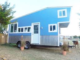 Tiny houses are all the rage and for good reason! Tiny Modern Farmhaus In Dallas Texas
