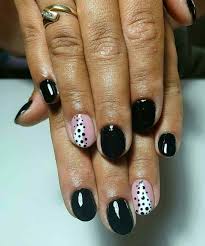 Barniz de uñas rosa claro. Https Xn Decorandouas Jhb Net Unas Negras Decoradas