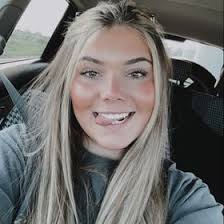 Elaina Ward (elainavward)