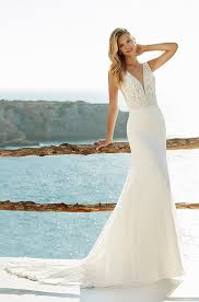 Hochzeitskleid‏‎ ist das kleid, das die braut typischerweise zu ihrer hochzeit trägt. Brautmode Dusseldorf Finde Dein Brautkleid In Dusseldorf Frau Immer Herr Ewig