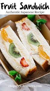 Unique Japanese Fruit Sandwich You Should Make For Christmas Recipe Fruit Sandwich Japanese Dessert Recipes Delicious Fruit