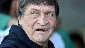 Find the perfect julio falcioni stock photos and editorial news pictures from getty images. Banfield Julio Cesar Falcioni Deja De Ser El Entrenador De Banfield Marca Claro Argentina