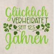 Hochzeitstag gratulieren auch oft die eltern der braut und des bräutigams sowie geschwister. Petersilienhochzeit So Feiert Man 12 5 Jahre Ehegluck