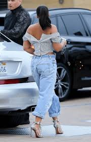 Diddy and lori harvey were spotted together in soho on wednesday wearing matching outfits. Lori Harvey Chauffeured To Nobu In Old Man Diddy S Maybach 7 15 Lipstick Alley