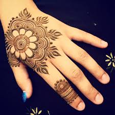 Bridgette On Instagram Henna And Music At The Vineyard Square Till 8 Marthasvineyard Henna Tattoo Designs Latest Mehndi Designs Mehndi Designs For Hands