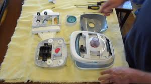 Hi, i have the hayward w3pvs20jst poolvergnuegen pool cleaner. Hayward Pool Vac Stuck Going Right Or Left Or No Movement Youtube