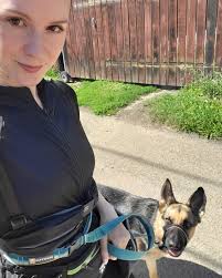 Using a leash while walking pups is serious business to me. Here's why: 1️⃣  Not all other dogs are dog- friendly , no matter how much mine is or isn't!  2️⃣ Believe