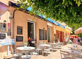 A great nightlife, a thriving art and culture scene, beautiful beaches and, most of all, a dining scene to rival those of barcelona and madrid.from typical mallorquín seafood options to international fine dining, and from palma to soller, we've handpicked the top ten restaurants you should try in mallorca. Cafe Parisien Arta Restaurant Bewertungen Telefonnummer Fotos Tripadvisor