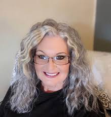 Robin Lynn Emmons Marshall, Class of 76, passed away 11/12/22 from a short  battle with an aggressive cancer. She will be fondly remembered by her son  her daughter, 7 grandchildren and 1 great grandson.