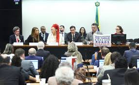 Transição para jornada de 40 horas semanais será de 12 meses
