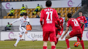 Auf oddspedia finden sie die besten quoten aller großen wir präsentieren ihnen die besten super league wettquoten online von den aktuell 120. Super League Der Fc Basel Gewinnt Auch In Vaduz Und Robbt Sich Dadurch In Der Tabelle Kurzfristig An Leader Yb Ran