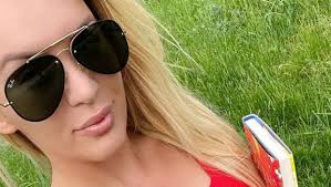 Pamela hódi was born on october 9, 1988 in maglód, hungary. Hodi Pamela Egy Kis Idot Kerek Well Fit
