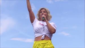 556,436 likes · 18,939 talking about this. Beatrice Egli Herz An Radio B2 Schlagerhammer 2019 In Berlin Youtube