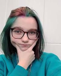 Hi!! I'm Fallon Hayes, from Traverse City, MI. PR major. I love rooftop  dinners, iced chai, thrifting, and making every little thing feel like a  photoshoot. snap: fallon.hayes0