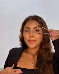 ✨ Transformação de cílios especial de Festa Julina! 💃🌽 Olha só esse  resultado com o Volume Brasileiro — perfeito pra arrasar no arraiá! 😍🔥 🚨  PROMOÇÃO LIMITADA: O Volume Brasileiro está com