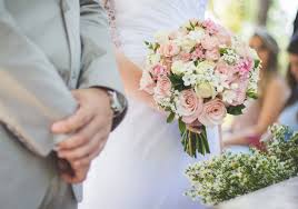 L'anniversario di matrimonio viene festeggiato dagli sposi scambiandosi un regalo e/o celebrandolo con una cena o una vacanza. I Love You Frasario X Anniversario Matrimonio In Inglese Auguri Per L Anniversario Di Matrimonio Le 50 Frasi Piu Dolci E Romantiche Arabo Tedesco Inglese Spagnolo Francese Ebraico Italiano Giapponese