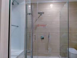 Jual kaca shower penyekat kamar mandi minimalis madiun. Pemasangan Sekat Kamar Mandi Kaca Tempered Di Perumahan Wirosaban Baru Yogyakarta Nirwana Group Yogyakarta