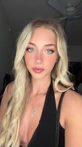 Brianna Hayden's Instagram, Twitter & Facebook