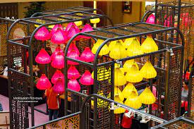 The tang lung or laterns that i grew up with were made of hamper papers and steel wires. Mid Valley Megamall Mid Autumn Festival 2017 Malaysian Flavours