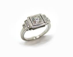 Ensembles de la bande de mariage. Bague D Inspiration Art Deco Or Blanc Et Diamants
