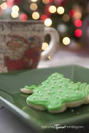 How to make royal icing for sugar cookies without meringue powder. Gingerbread House Icing Meringue Powder