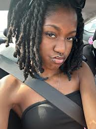 Because it's my 1 Year LOCversary!!😝💖