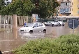 Nubifragio di ieri peggiore di quelli del 2013, ma con meno disagi. Maltempo Palermo Caos Allagamenti Dopo Nubifragio Ultime Notizie Strade Come Fiumi Intervengono I Sub