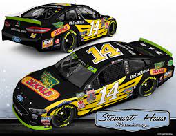 It after placing fifth at atlanta motor speedway, bowyer then had three consecutive a tire went down and he spun around on the track before bringing it back down for repairs. Clint Bowyer 2018 Kansas Ii Race Advance The Official Stewart Haas Racing Website