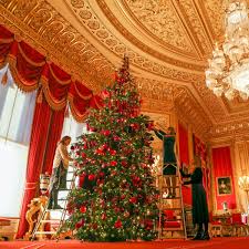 A team from bbc london was given access to the castle and captured the interior with a 360 camera so you too can have a look around one of the most famous. Queen Gives Glimpse Inside Windsor Castle Home As She Shows Off Her Huge Christmas Tree Mirror Online
