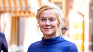 Oktober 2017 niederländischer minister für außenhandel und entwicklungszusammenarbeit in der dritten regierung von premierminister mark rutte. Sigrid Kaag Is Bezorgd Over Terugval Vrouwen En Homorechten In Eu Linda Nl
