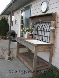 25 Diy Potting Bench Plans Ideas To Beautify Your Garden In 2020 Potting Bench Plans Pallet Potting Bench Potting Bench