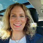 Jenn Riddle's Instagram, Twitter & Facebook