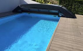 L'abri de piscine bas télescopique : Abri De Piscine Bas Telescopique Pisciniste Terracotta Finistere