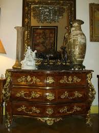 Les salons d'antiquaires sont des événements incontournables pour les passionnés d'antiquités et d'objets anciens. Antiquaire Art Antique Antiquites Francaises Mobilier De Salon Antiquaires