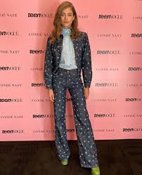 In 2019, she became the victoria's secret's first openly transgender model. Valentina Sampaio Wiki Boyfriend Children Age Height Family Biography More Famous People Wiki