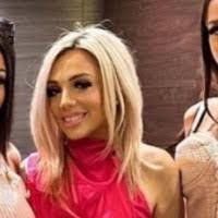 Amanda Masson's Instagram, Twitter & Facebook