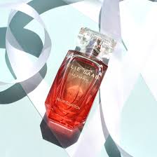 Elie Saab Le Parfum Resort Collection Eau De Toilette Elie Saab The Resort Collection Available At Douglas Perfume Fragrance Scent Parfum Perfume Fragrances Perfume Perfume Bottles