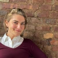 Sarah Press's Instagram, Twitter & Facebook