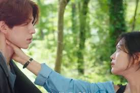 Sebuah telefilem khas aidilfitri, kan kukejar cinta kamu raya disiarkan pada 6. Cinta Bukan Kristal Episode 16