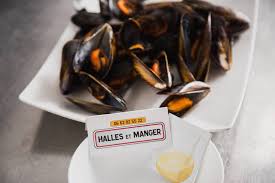 La Brasucade De Moule Restaurant Specialite Setoise Dans Les Halles Central A Sete Halles Et Manger