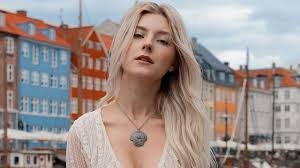 Eva Elfie | Bio, Wiki, Age, Height, Net Worth, Dating, Facts