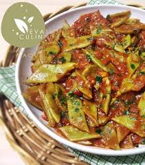 Cette Recette De Haricots Plats A L Huile D Olive Et Tomates A La Libanaise Est Un Classique Que Je Prepare Egalement Recette Haricot Recette Cuisine Libanaise