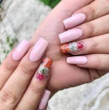Pointed nails with summer flowers. Dried Flower Nail Dried Flower Nails Nail Designs Spring Flower Nail Designs