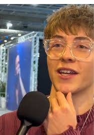 Paul Bart's Instagram, Twitter & Facebook