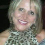 Paula Holman's Instagram, Twitter & Facebook